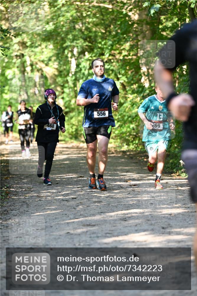 06.10.2024 - Bramfelder Halbmarathon 2024 Dr. Thomas Lammeyer http://msf.ph/oto/7342223 06.10.2024 10:52:48 Laufen 468, 556, 13, 692 meine-sportfotos.de