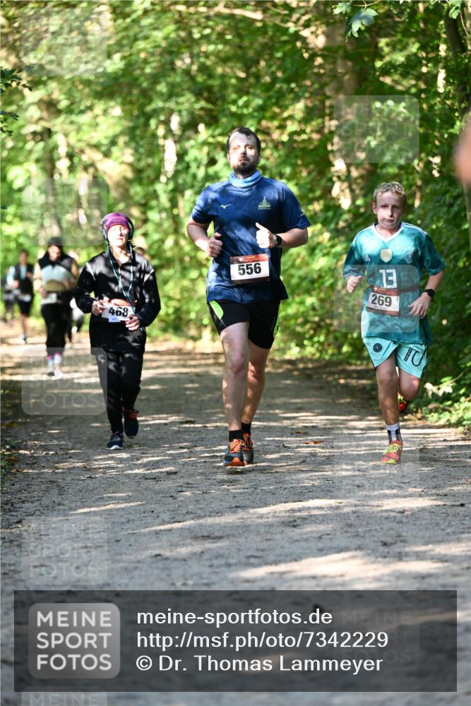 06.10.2024 - Bramfelder Halbmarathon 2024 Dr. Thomas Lammeyer http://msf.ph/oto/7342229 06.10.2024 10:52:49 Laufen 468, 556, 13, 269 meine-sportfotos.de