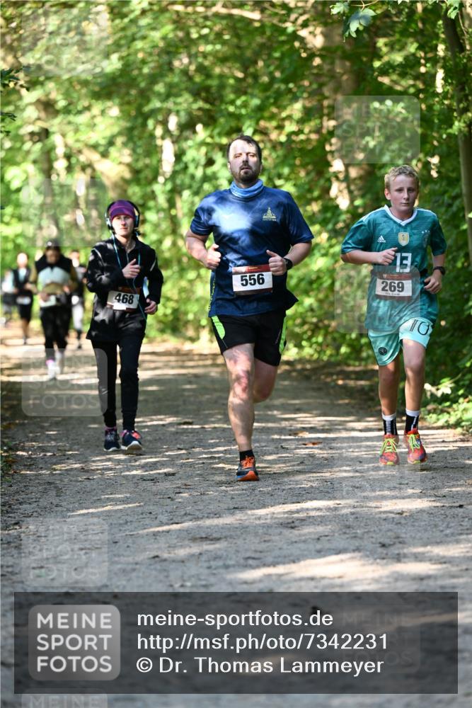 06.10.2024 - Bramfelder Halbmarathon 2024 Dr. Thomas Lammeyer http://msf.ph/oto/7342231 06.10.2024 10:52:49 Laufen 468, 556, 13, 269 meine-sportfotos.de