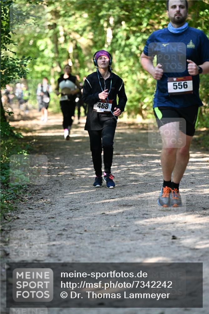 06.10.2024 - Bramfelder Halbmarathon 2024 Dr. Thomas Lammeyer http://msf.ph/oto/7342242 06.10.2024 10:52:50 Laufen 468, 221, 556 meine-sportfotos.de