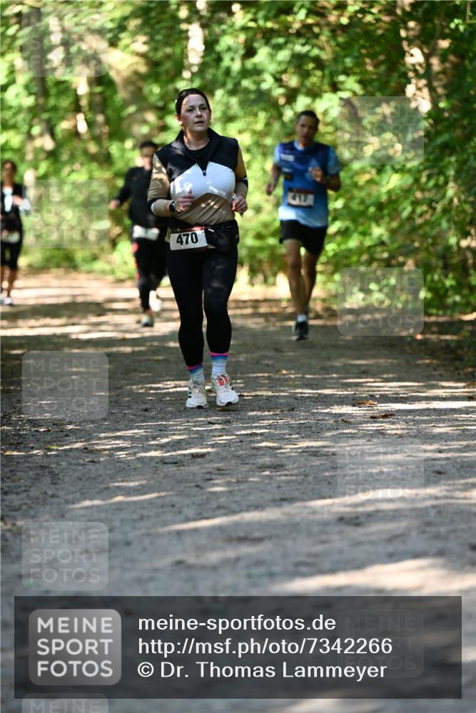 06.10.2024 - Bramfelder Halbmarathon 2024 Dr. Thomas Lammeyer http://msf.ph/oto/7342266 06.10.2024 10:52:53 Laufen 470, 4174 meine-sportfotos.de