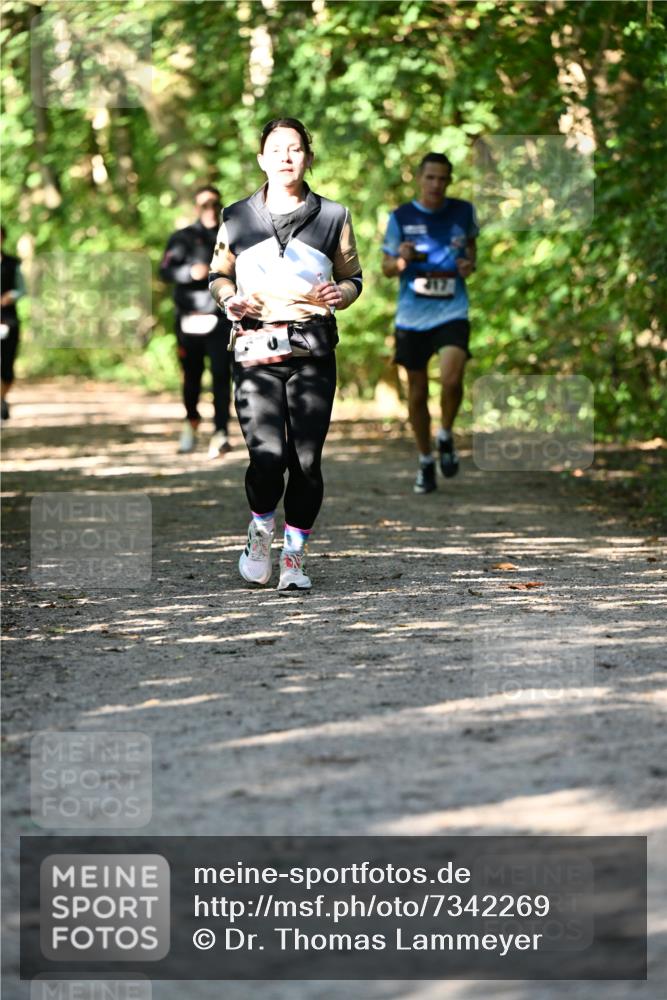 06.10.2024 - Bramfelder Halbmarathon 2024 Dr. Thomas Lammeyer http://msf.ph/oto/7342269 06.10.2024 10:52:53 Laufen 217 meine-sportfotos.de