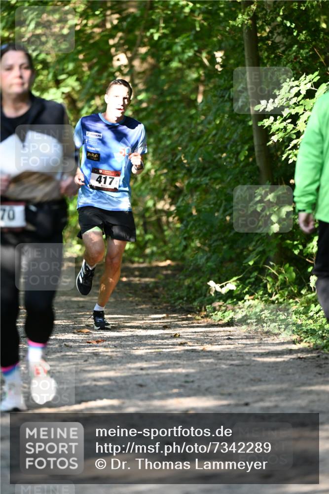 06.10.2024 - Bramfelder Halbmarathon 2024 Dr. Thomas Lammeyer http://msf.ph/oto/7342289 06.10.2024 10:52:55 Laufen 70, 417 meine-sportfotos.de