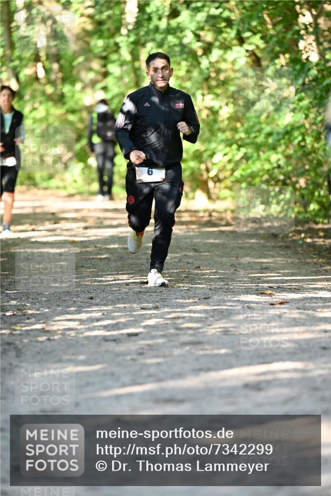 06.10.2024 - Bramfelder Halbmarathon 2024 Dr. Thomas Lammeyer http://msf.ph/oto/7342299 06.10.2024 10:52:57 Laufen  meine-sportfotos.de