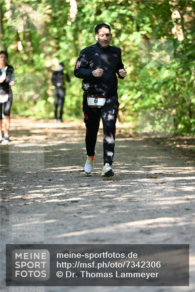 06.10.2024 - Bramfelder Halbmarathon 2024 Dr. Thomas Lammeyer http://msf.ph/oto/7342306 06.10.2024 10:52:57 Laufen  meine-sportfotos.de