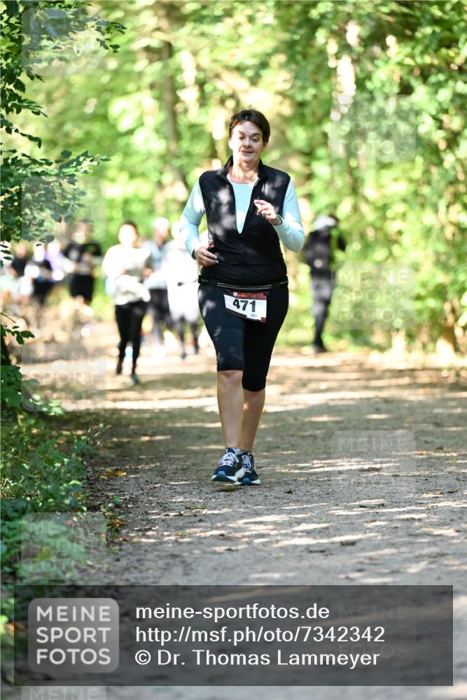 06.10.2024 - Bramfelder Halbmarathon 2024 Dr. Thomas Lammeyer http://msf.ph/oto/7342342 06.10.2024 10:53:02 Laufen 471 meine-sportfotos.de