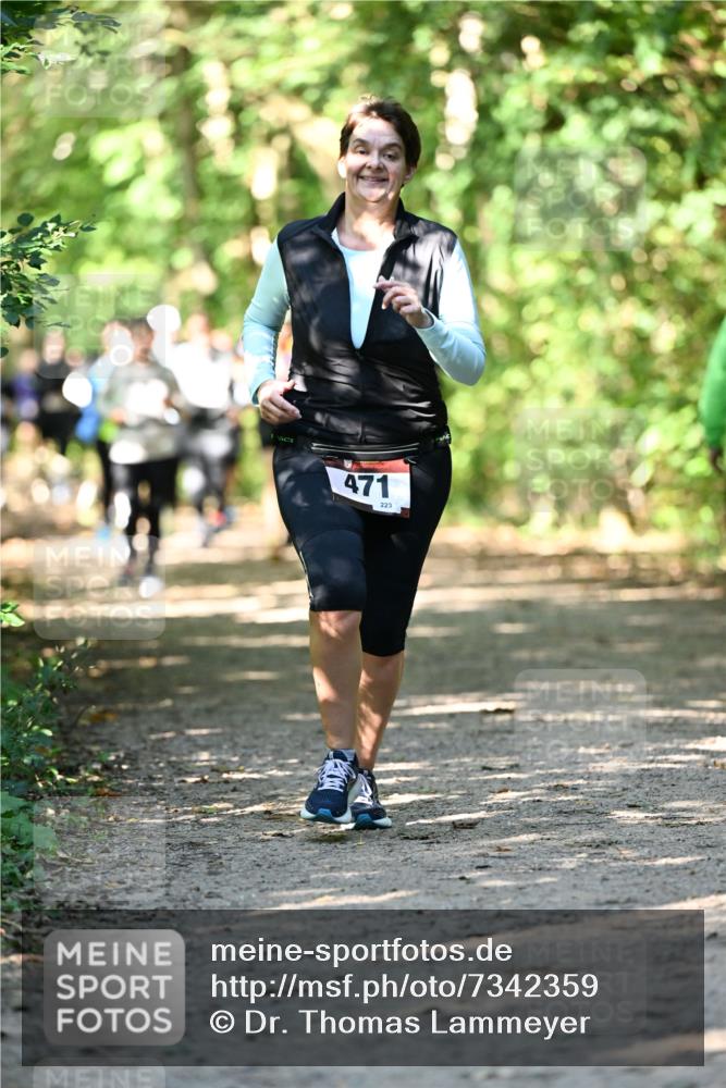 06.10.2024 - Bramfelder Halbmarathon 2024 Dr. Thomas Lammeyer http://msf.ph/oto/7342359 06.10.2024 10:53:04 Laufen 471, 223 meine-sportfotos.de