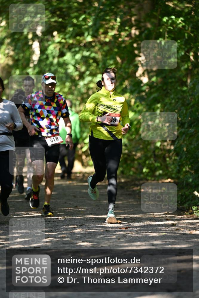 06.10.2024 - Bramfelder Halbmarathon 2024 Dr. Thomas Lammeyer http://msf.ph/oto/7342372 06.10.2024 10:53:10 Laufen 519, 19 meine-sportfotos.de