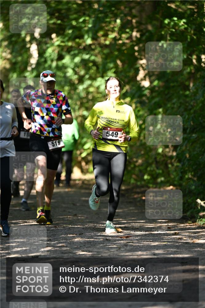 06.10.2024 - Bramfelder Halbmarathon 2024 Dr. Thomas Lammeyer http://msf.ph/oto/7342374 06.10.2024 10:53:10 Laufen 18, 519, 549 meine-sportfotos.de