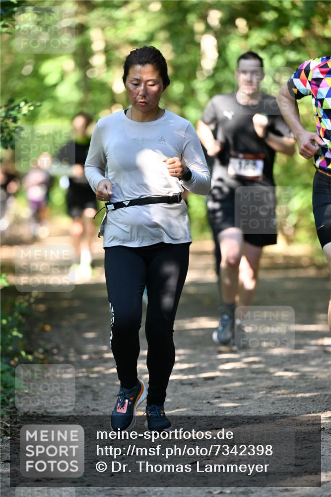 06.10.2024 - Bramfelder Halbmarathon 2024 Dr. Thomas Lammeyer http://msf.ph/oto/7342398 06.10.2024 10:53:12 Laufen 821 meine-sportfotos.de