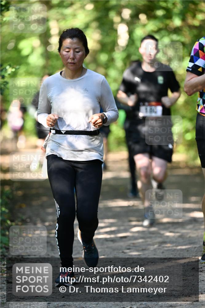 06.10.2024 - Bramfelder Halbmarathon 2024 Dr. Thomas Lammeyer http://msf.ph/oto/7342402 06.10.2024 10:53:13 Laufen 100 meine-sportfotos.de
