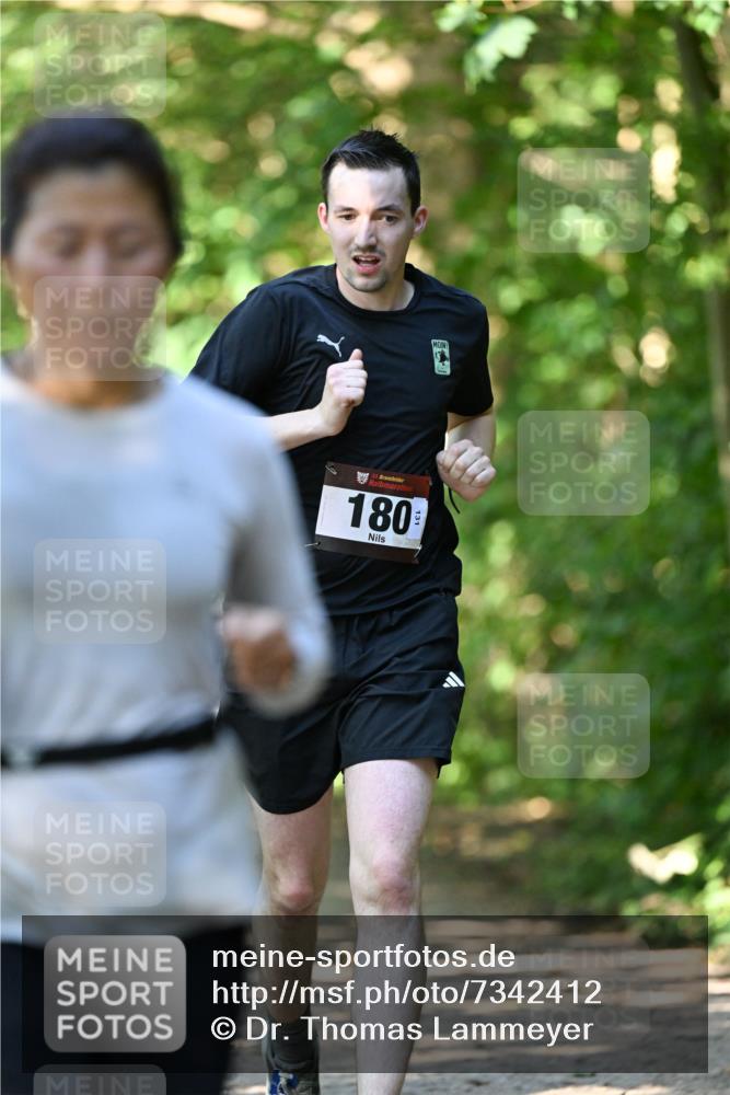 06.10.2024 - Bramfelder Halbmarathon 2024 Dr. Thomas Lammeyer http://msf.ph/oto/7342412 06.10.2024 10:53:14 Laufen 33, 180 meine-sportfotos.de