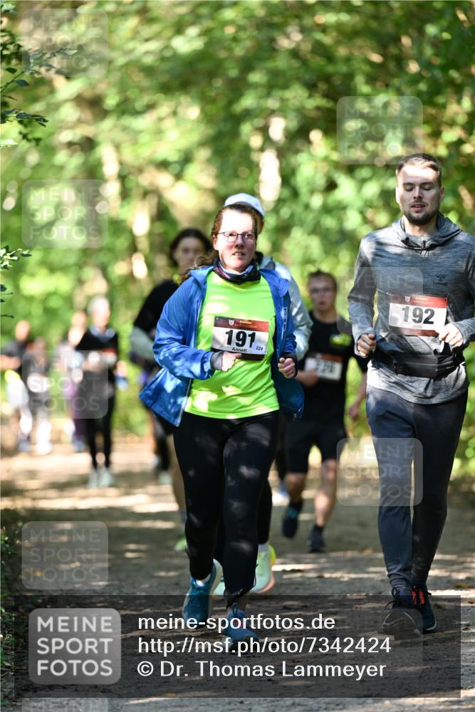 06.10.2024 - Bramfelder Halbmarathon 2024 Dr. Thomas Lammeyer http://msf.ph/oto/7342424 06.10.2024 10:53:16 Laufen 191, 224, 192 meine-sportfotos.de