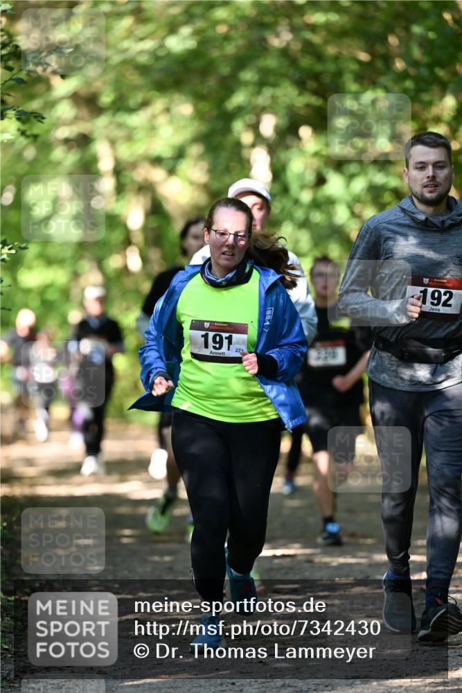 06.10.2024 - Bramfelder Halbmarathon 2024 Dr. Thomas Lammeyer http://msf.ph/oto/7342430 06.10.2024 10:53:16 Laufen 191, 22, 192 meine-sportfotos.de