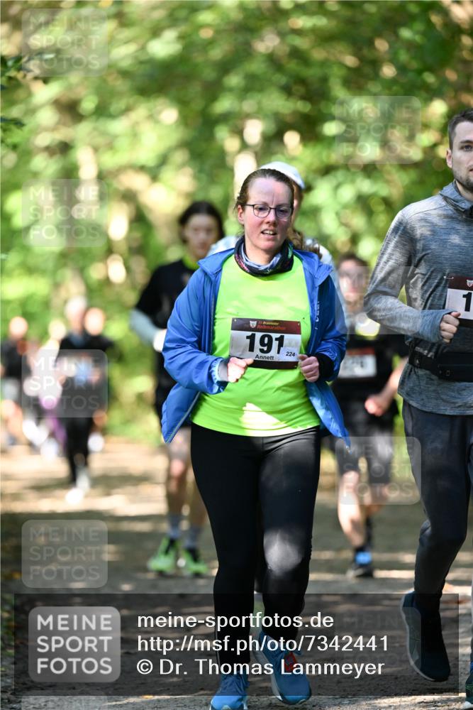06.10.2024 - Bramfelder Halbmarathon 2024 Dr. Thomas Lammeyer http://msf.ph/oto/7342441 06.10.2024 10:53:17 Laufen 33, 191, 224, 1 meine-sportfotos.de