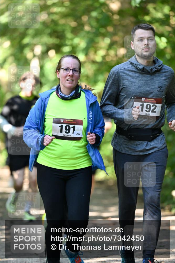 06.10.2024 - Bramfelder Halbmarathon 2024 Dr. Thomas Lammeyer http://msf.ph/oto/7342450 06.10.2024 10:53:18 Laufen 33, 191, 224, 192 meine-sportfotos.de