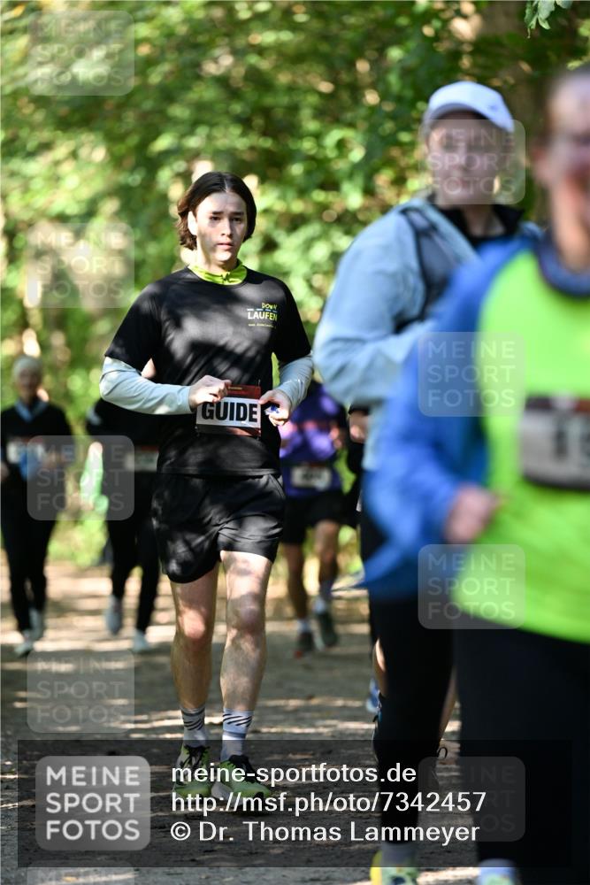 06.10.2024 - Bramfelder Halbmarathon 2024 Dr. Thomas Lammeyer http://msf.ph/oto/7342457 06.10.2024 10:53:19 Laufen  meine-sportfotos.de