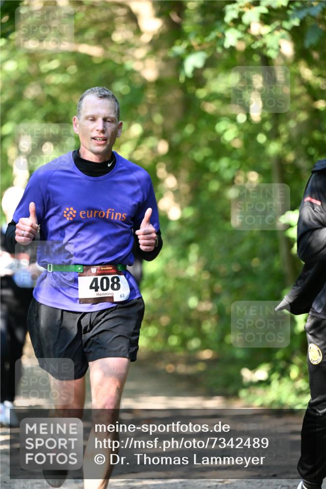 06.10.2024 - Bramfelder Halbmarathon 2024 Dr. Thomas Lammeyer http://msf.ph/oto/7342489 06.10.2024 10:53:24 Laufen 33, 408, 63 meine-sportfotos.de