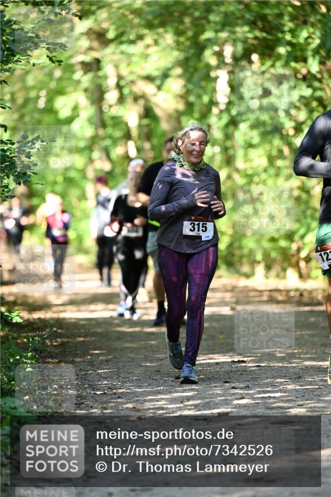 06.10.2024 - Bramfelder Halbmarathon 2024 Dr. Thomas Lammeyer http://msf.ph/oto/7342526 06.10.2024 10:53:30 Laufen 315, 128, 12 meine-sportfotos.de