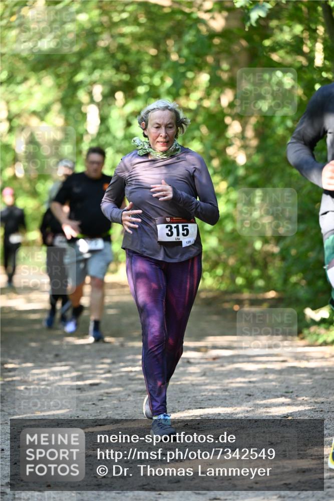 06.10.2024 - Bramfelder Halbmarathon 2024 Dr. Thomas Lammeyer http://msf.ph/oto/7342549 06.10.2024 10:53:32 Laufen 315, 128 meine-sportfotos.de