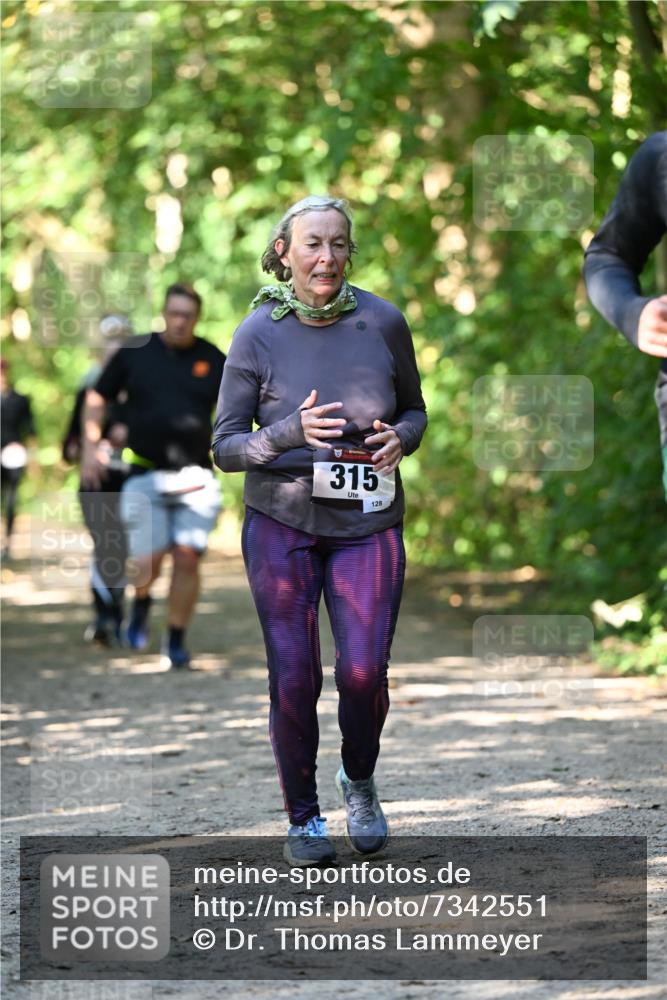 06.10.2024 - Bramfelder Halbmarathon 2024 Dr. Thomas Lammeyer http://msf.ph/oto/7342551 06.10.2024 10:53:32 Laufen 315, 128 meine-sportfotos.de