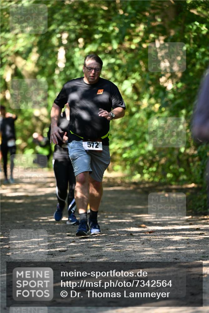 06.10.2024 - Bramfelder Halbmarathon 2024 Dr. Thomas Lammeyer http://msf.ph/oto/7342564 06.10.2024 10:53:34 Laufen 572 meine-sportfotos.de