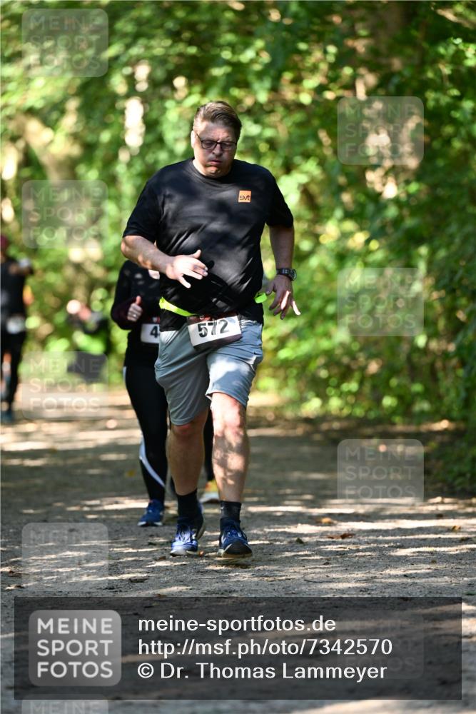 06.10.2024 - Bramfelder Halbmarathon 2024 Dr. Thomas Lammeyer http://msf.ph/oto/7342570 06.10.2024 10:53:34 Laufen 572 meine-sportfotos.de