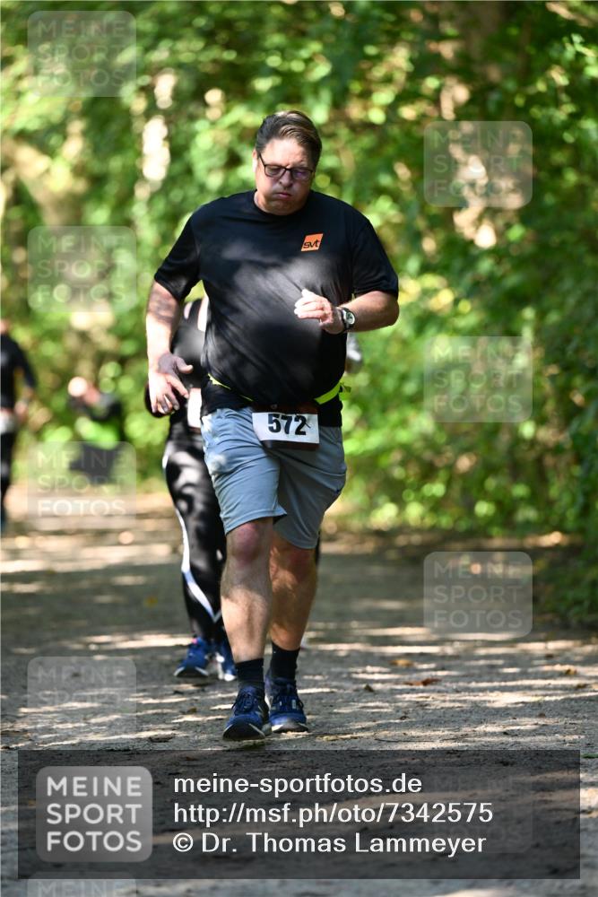 06.10.2024 - Bramfelder Halbmarathon 2024 Dr. Thomas Lammeyer http://msf.ph/oto/7342575 06.10.2024 10:53:35 Laufen 572 meine-sportfotos.de