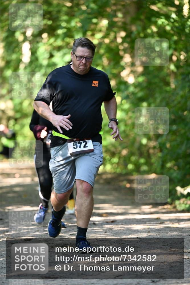 06.10.2024 - Bramfelder Halbmarathon 2024 Dr. Thomas Lammeyer http://msf.ph/oto/7342582 06.10.2024 10:53:35 Laufen 572 meine-sportfotos.de