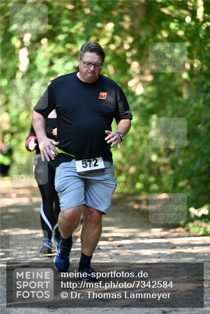 06.10.2024 - Bramfelder Halbmarathon 2024 Dr. Thomas Lammeyer http://msf.ph/oto/7342584 06.10.2024 10:53:35 Laufen 572 meine-sportfotos.de