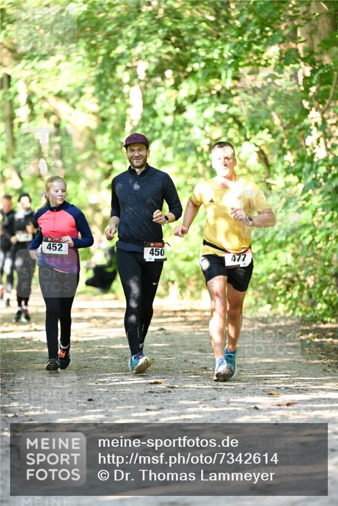06.10.2024 - Bramfelder Halbmarathon 2024 Dr. Thomas Lammeyer http://msf.ph/oto/7342614 06.10.2024 10:53:41 Laufen 452, 450, 477 meine-sportfotos.de
