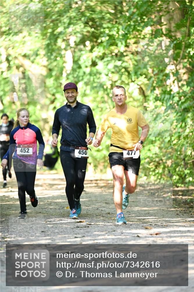 06.10.2024 - Bramfelder Halbmarathon 2024 Dr. Thomas Lammeyer http://msf.ph/oto/7342616 06.10.2024 10:53:41 Laufen 452, 450, 477 meine-sportfotos.de