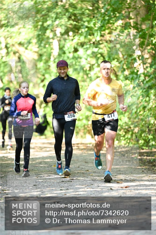06.10.2024 - Bramfelder Halbmarathon 2024 Dr. Thomas Lammeyer http://msf.ph/oto/7342620 06.10.2024 10:53:41 Laufen 452, 450, 215, 477 meine-sportfotos.de