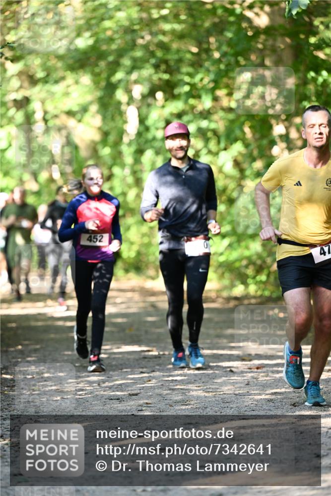 06.10.2024 - Bramfelder Halbmarathon 2024 Dr. Thomas Lammeyer http://msf.ph/oto/7342641 06.10.2024 10:53:43 Laufen 452, 47 meine-sportfotos.de