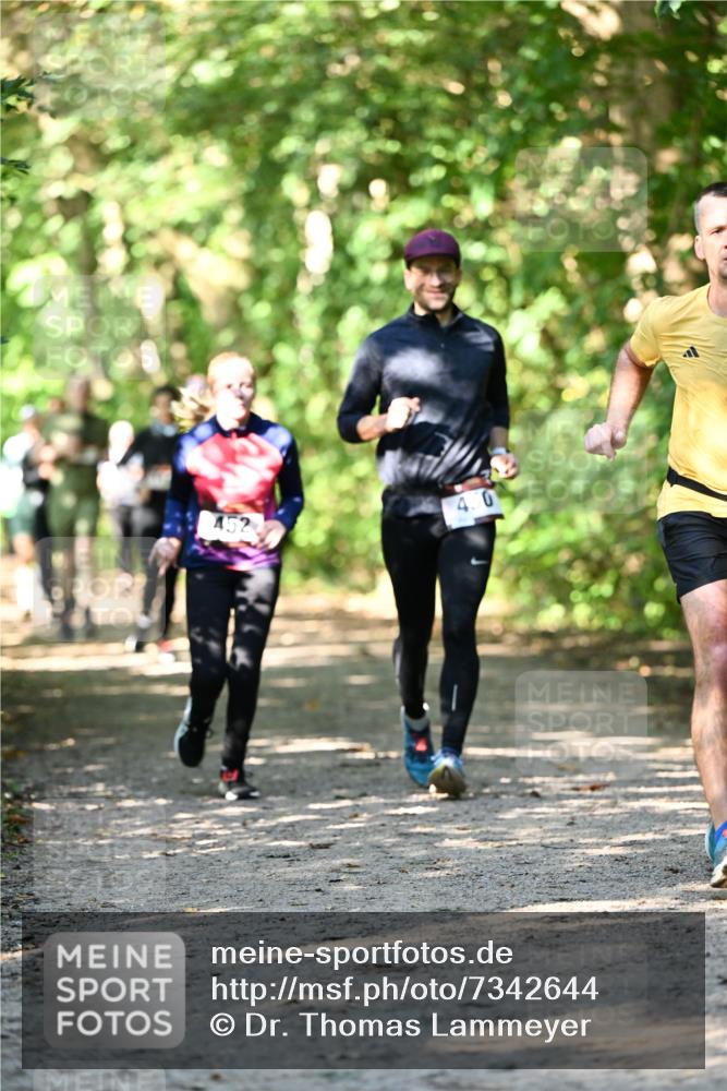 06.10.2024 - Bramfelder Halbmarathon 2024 Dr. Thomas Lammeyer http://msf.ph/oto/7342644 06.10.2024 10:53:43 Laufen 452, 450 meine-sportfotos.de