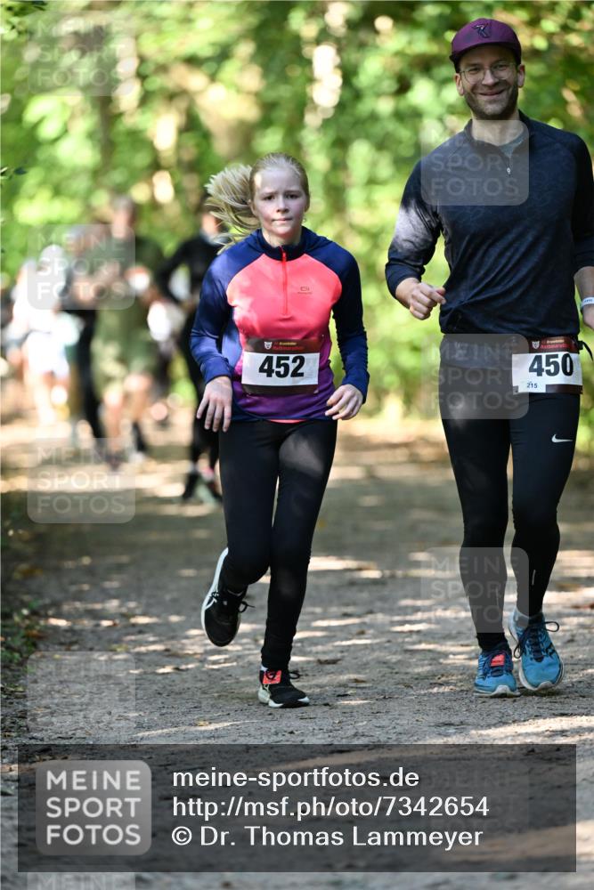 06.10.2024 - Bramfelder Halbmarathon 2024 Dr. Thomas Lammeyer http://msf.ph/oto/7342654 06.10.2024 10:53:44 Laufen 452, 450, 215 meine-sportfotos.de