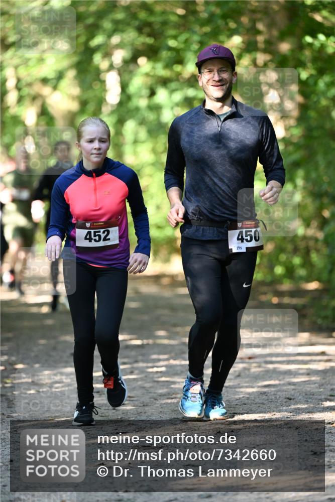 06.10.2024 - Bramfelder Halbmarathon 2024 Dr. Thomas Lammeyer http://msf.ph/oto/7342660 06.10.2024 10:53:45 Laufen 452, 450, 215 meine-sportfotos.de
