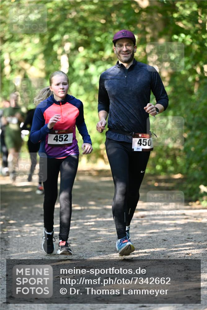 06.10.2024 - Bramfelder Halbmarathon 2024 Dr. Thomas Lammeyer http://msf.ph/oto/7342662 06.10.2024 10:53:45 Laufen 452, 450, 215 meine-sportfotos.de
