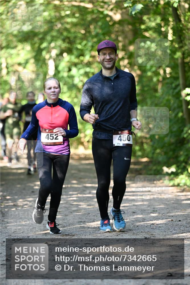 06.10.2024 - Bramfelder Halbmarathon 2024 Dr. Thomas Lammeyer http://msf.ph/oto/7342665 06.10.2024 10:53:45 Laufen 452, 450, 215 meine-sportfotos.de