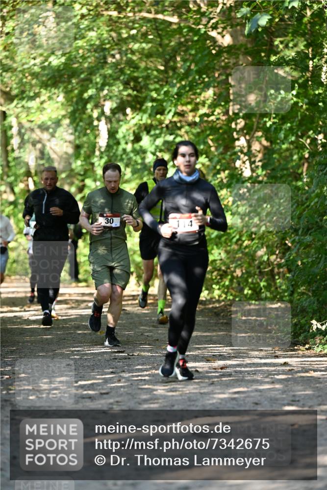 06.10.2024 - Bramfelder Halbmarathon 2024 Dr. Thomas Lammeyer http://msf.ph/oto/7342675 06.10.2024 10:53:48 Laufen 30, 114 meine-sportfotos.de