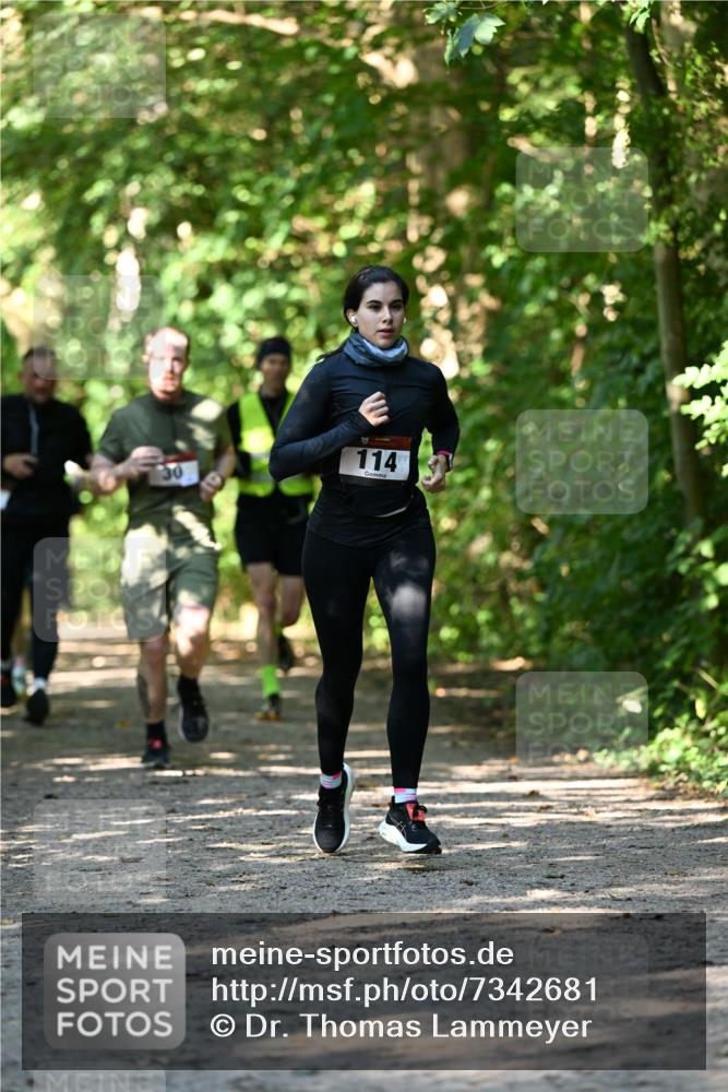 06.10.2024 - Bramfelder Halbmarathon 2024 Dr. Thomas Lammeyer http://msf.ph/oto/7342681 06.10.2024 10:53:48 Laufen 30, 114 meine-sportfotos.de