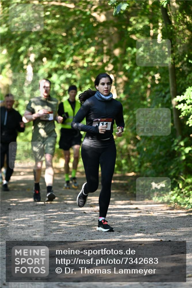 06.10.2024 - Bramfelder Halbmarathon 2024 Dr. Thomas Lammeyer http://msf.ph/oto/7342683 06.10.2024 10:53:48 Laufen 30 meine-sportfotos.de