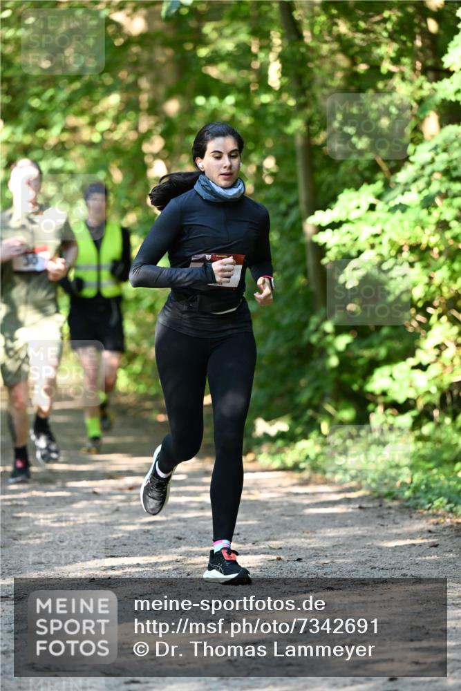 06.10.2024 - Bramfelder Halbmarathon 2024 Dr. Thomas Lammeyer http://msf.ph/oto/7342691 06.10.2024 10:53:49 Laufen  meine-sportfotos.de