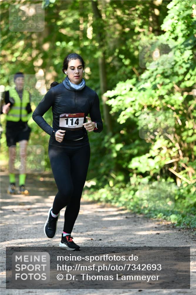 06.10.2024 - Bramfelder Halbmarathon 2024 Dr. Thomas Lammeyer http://msf.ph/oto/7342693 06.10.2024 10:53:49 Laufen 13, 114 meine-sportfotos.de