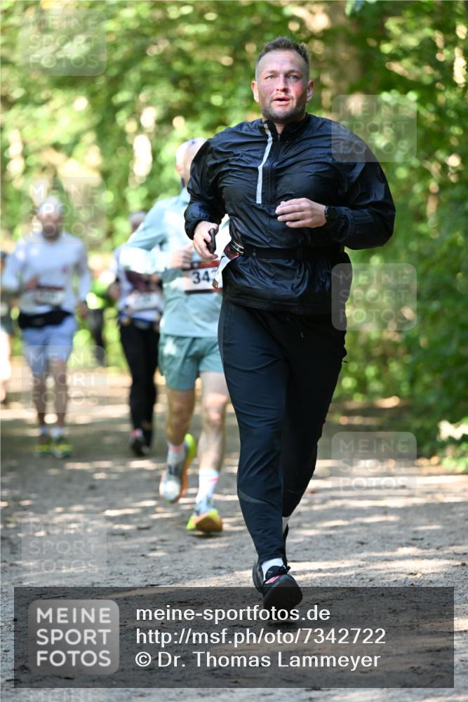 06.10.2024 - Bramfelder Halbmarathon 2024 Dr. Thomas Lammeyer http://msf.ph/oto/7342722 06.10.2024 10:53:53 Laufen 347 meine-sportfotos.de