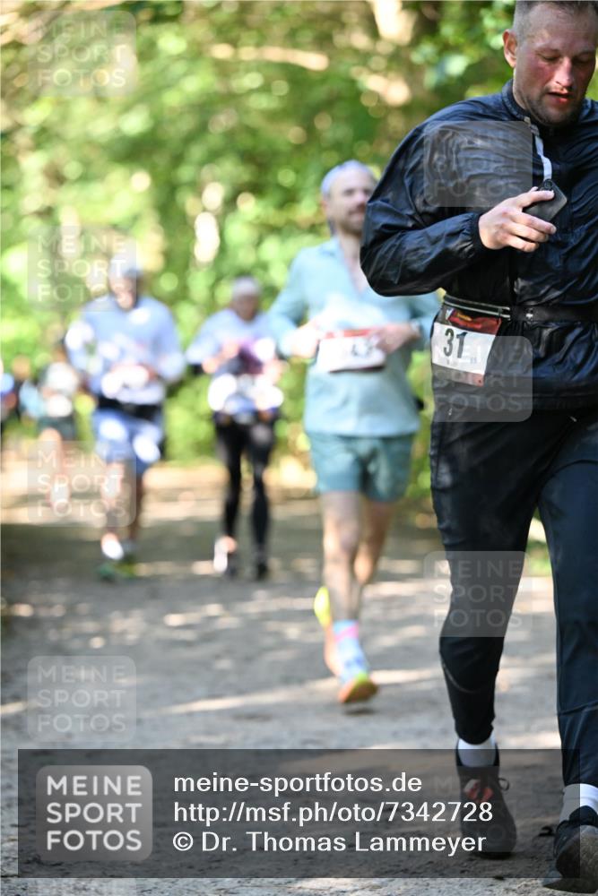 06.10.2024 - Bramfelder Halbmarathon 2024 Dr. Thomas Lammeyer http://msf.ph/oto/7342728 06.10.2024 10:53:54 Laufen 31, 65 meine-sportfotos.de