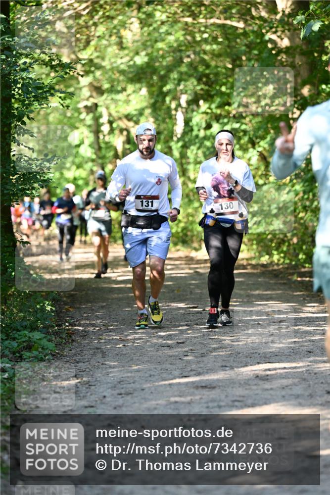 06.10.2024 - Bramfelder Halbmarathon 2024 Dr. Thomas Lammeyer http://msf.ph/oto/7342736 06.10.2024 10:53:55 Laufen 131, 130 meine-sportfotos.de