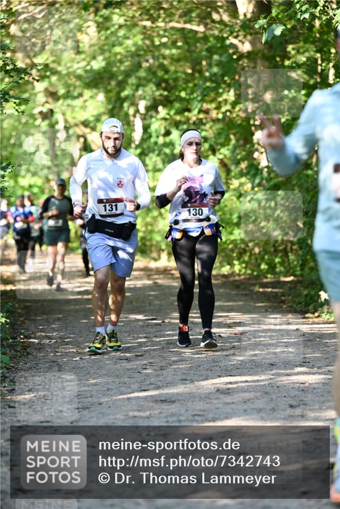 06.10.2024 - Bramfelder Halbmarathon 2024 Dr. Thomas Lammeyer http://msf.ph/oto/7342743 06.10.2024 10:53:56 Laufen 131, 130 meine-sportfotos.de