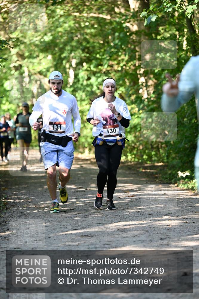 06.10.2024 - Bramfelder Halbmarathon 2024 Dr. Thomas Lammeyer http://msf.ph/oto/7342749 06.10.2024 10:53:56 Laufen 131, 130 meine-sportfotos.de