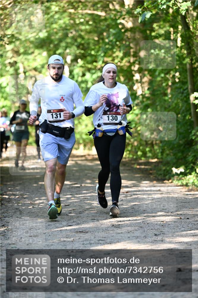 06.10.2024 - Bramfelder Halbmarathon 2024 Dr. Thomas Lammeyer http://msf.ph/oto/7342756 06.10.2024 10:53:56 Laufen 131, 130 meine-sportfotos.de
